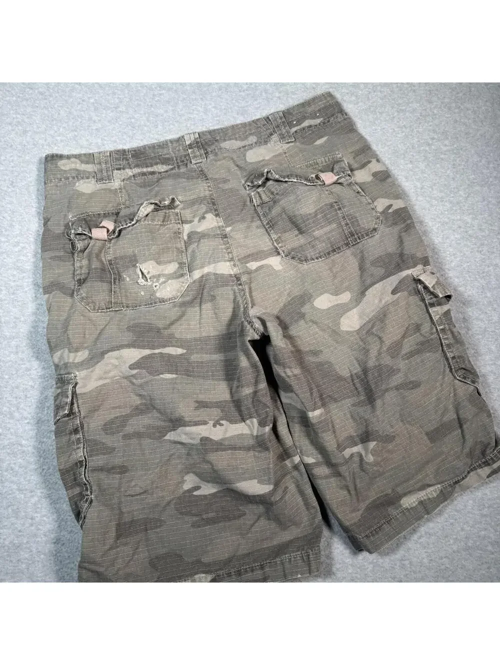 Y2K baggy camo cargo shorts